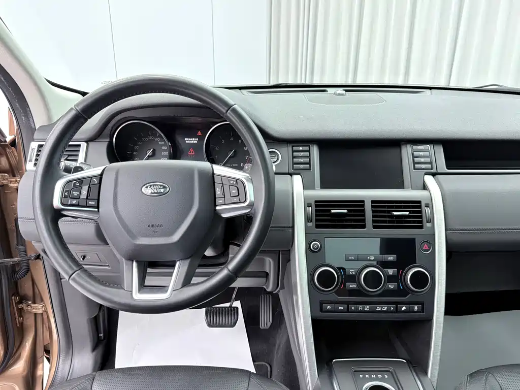 Land Rover Discovery Sport 2016 — фото 15