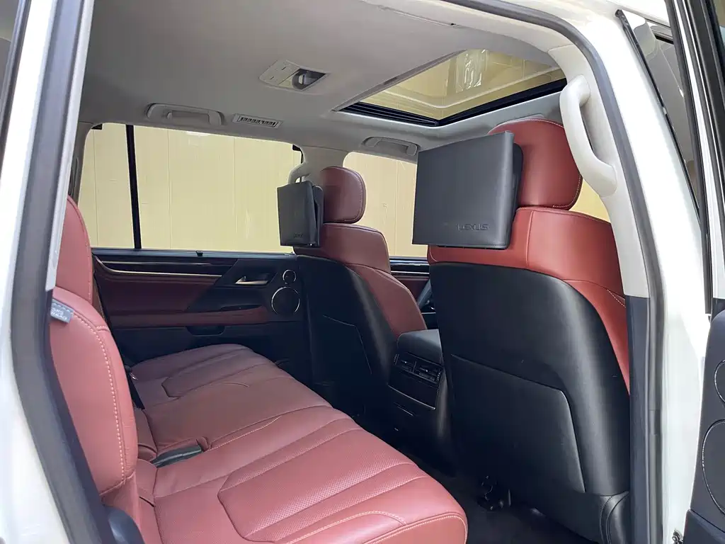 Lexus LX 2019 — фото 12