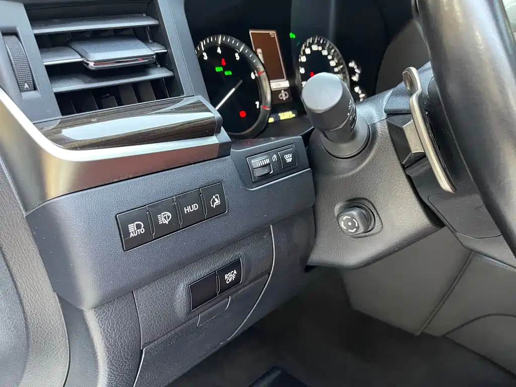 Lexus LX 2019 — фото 14