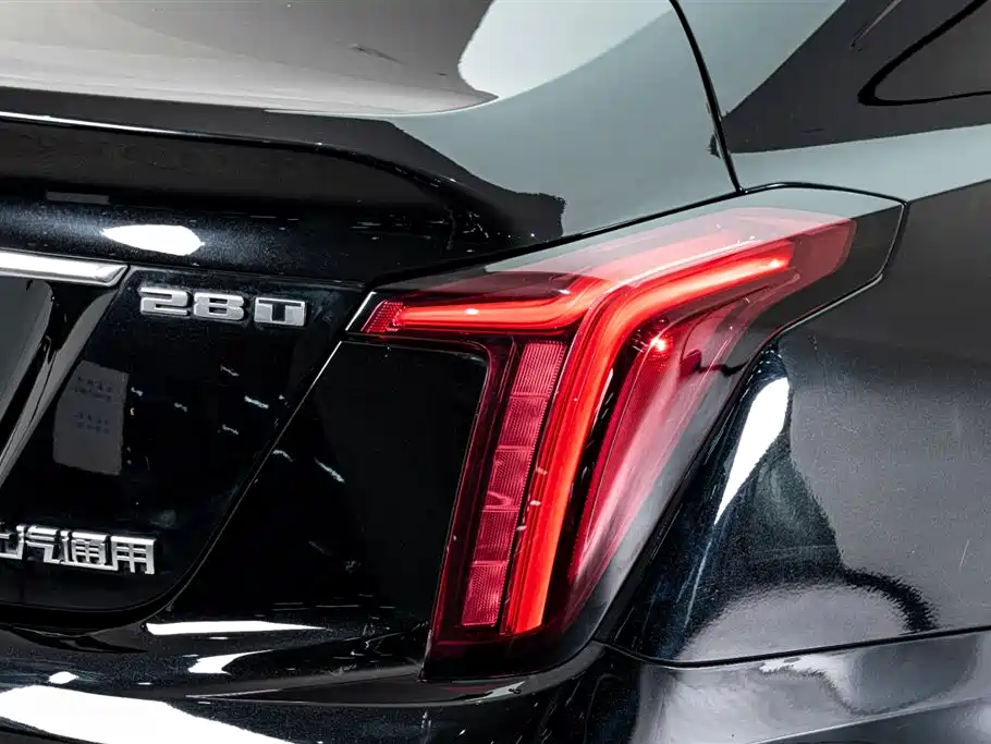 Cadillac CT5 2022 — фото 8