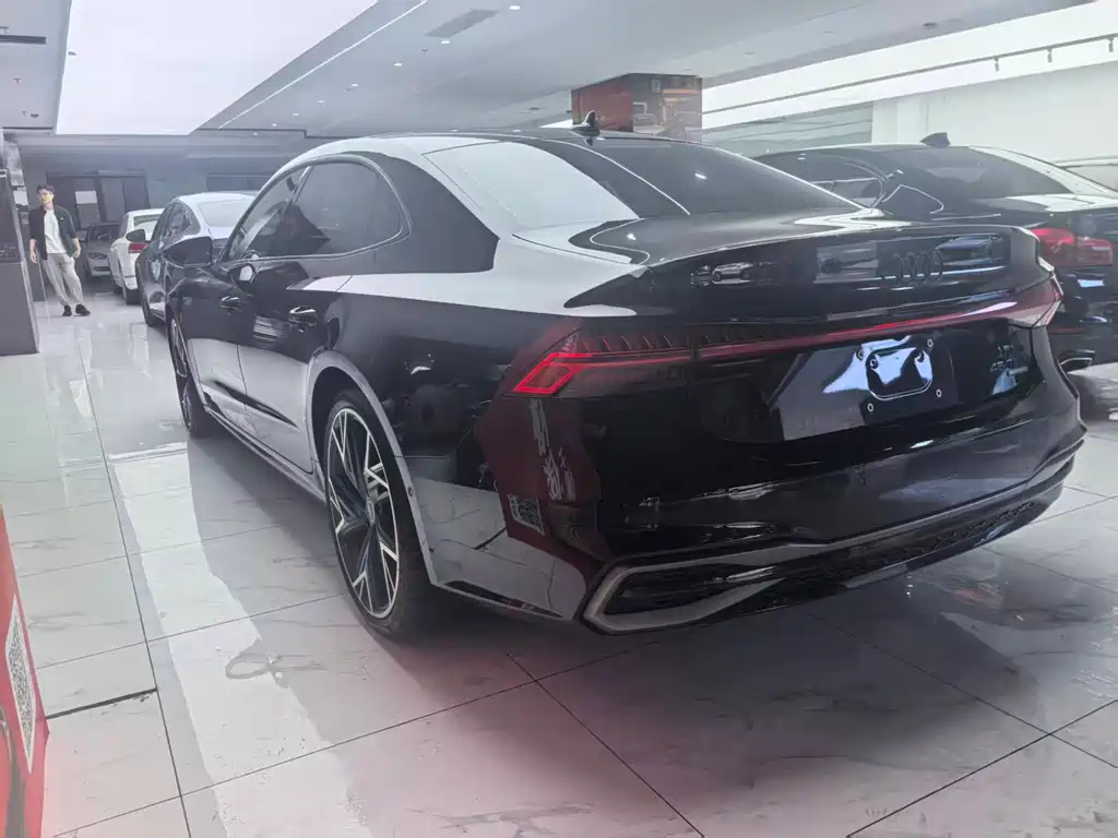 Audi A7L 2024 — фото 9