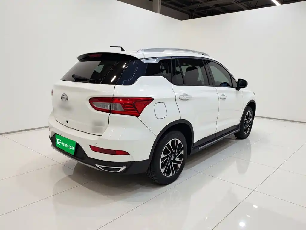 GAC Trumpchi GS4 2016 — фото 6