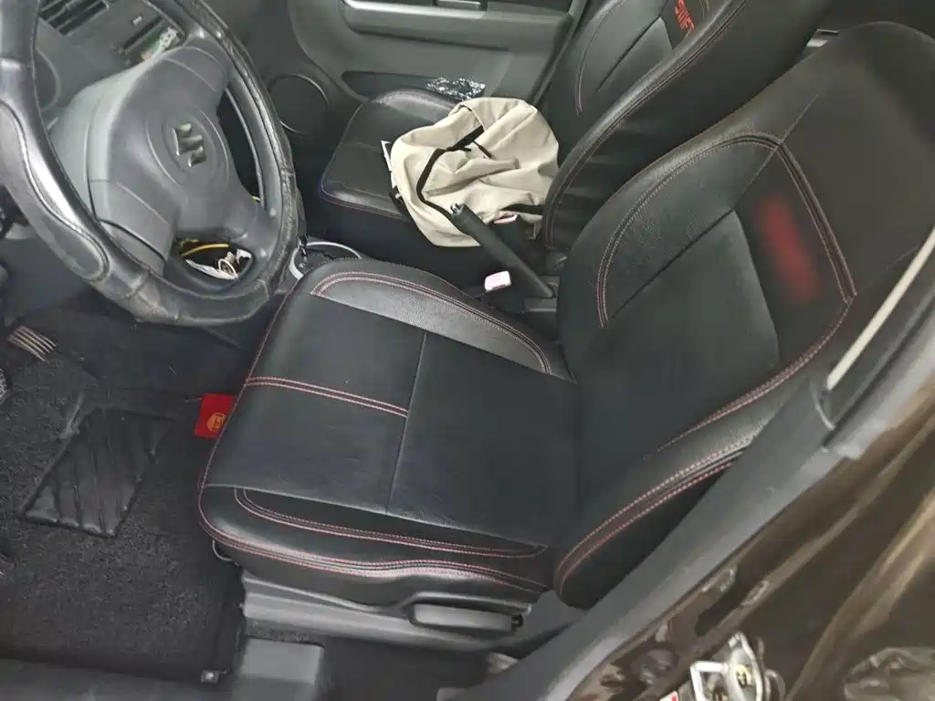 Suzuki Swift 2015 — фото 16