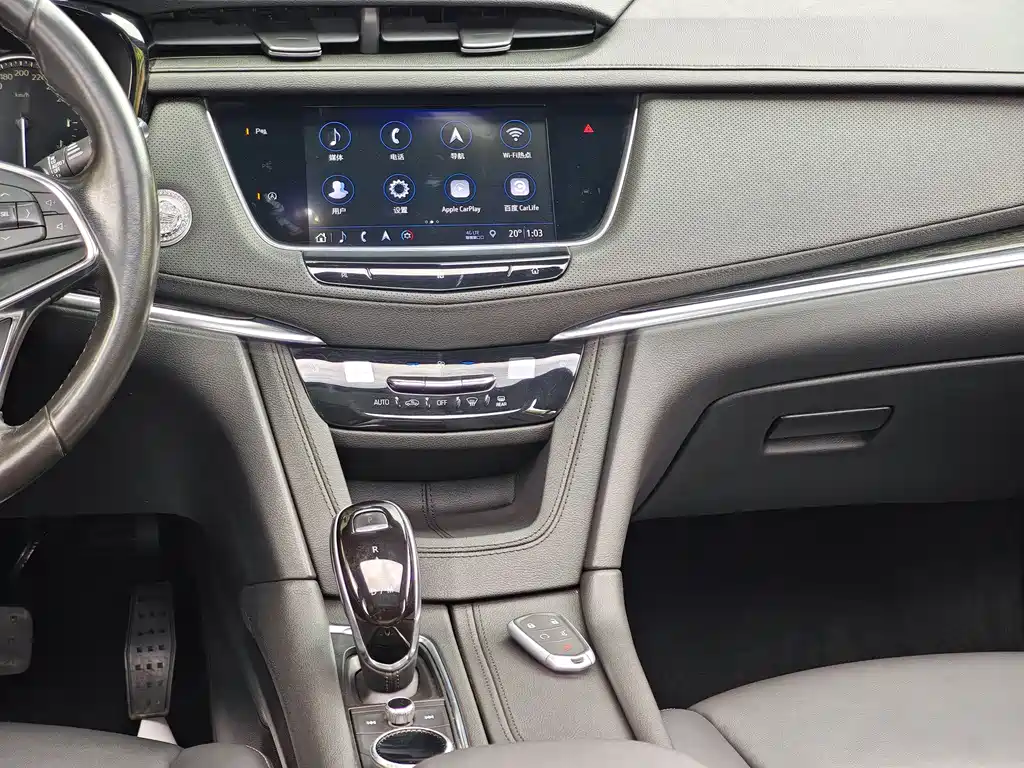Cadillac XT5 2021 — фото 10