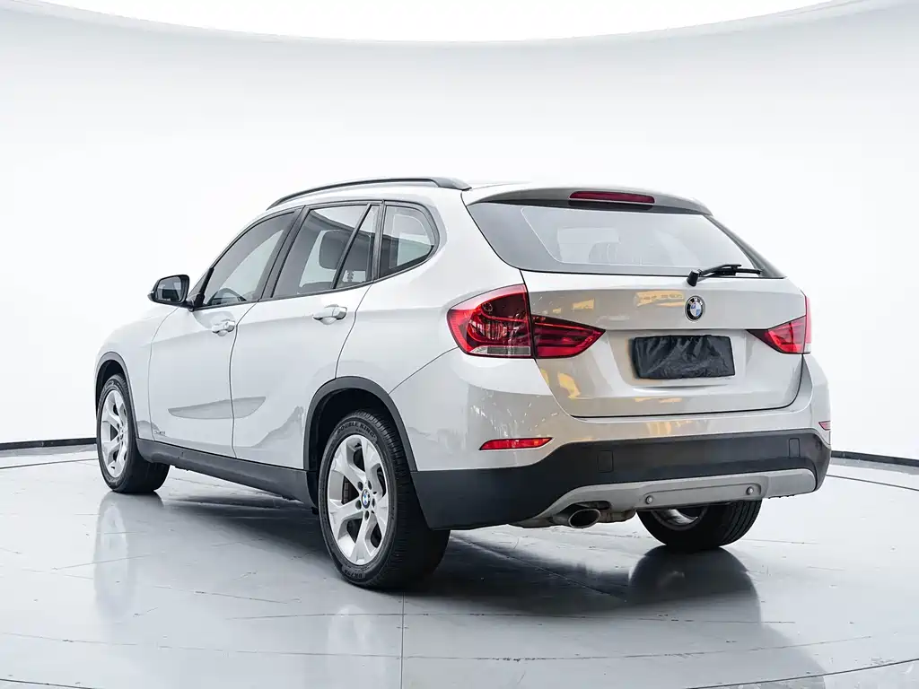 BMW X1 2013 — фото 8