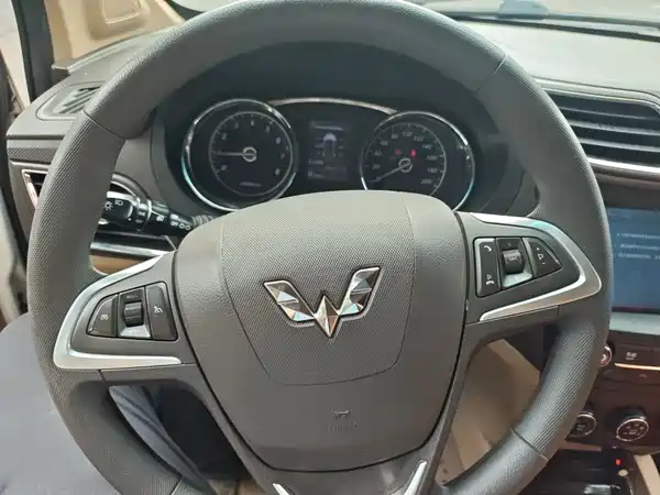 Wuling Hongguang 2017