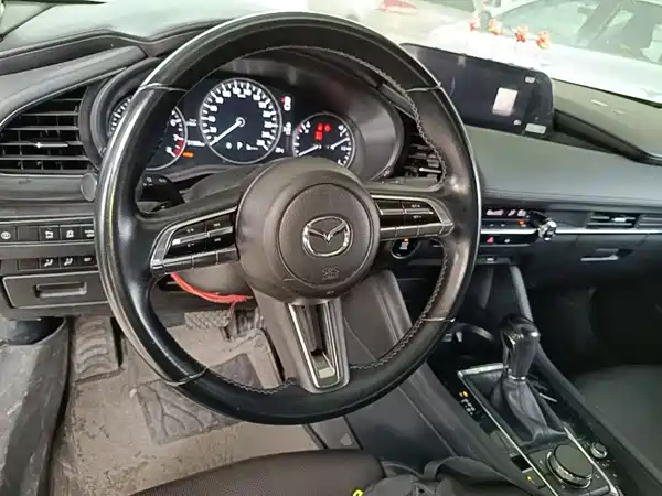 Mazda 3 Axela 2021