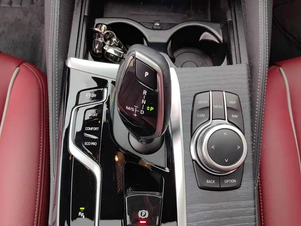 BMW 5 Series 2022 — фото 12