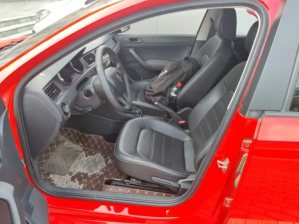 Skoda Rapid Spaceback 2019 — фото 15