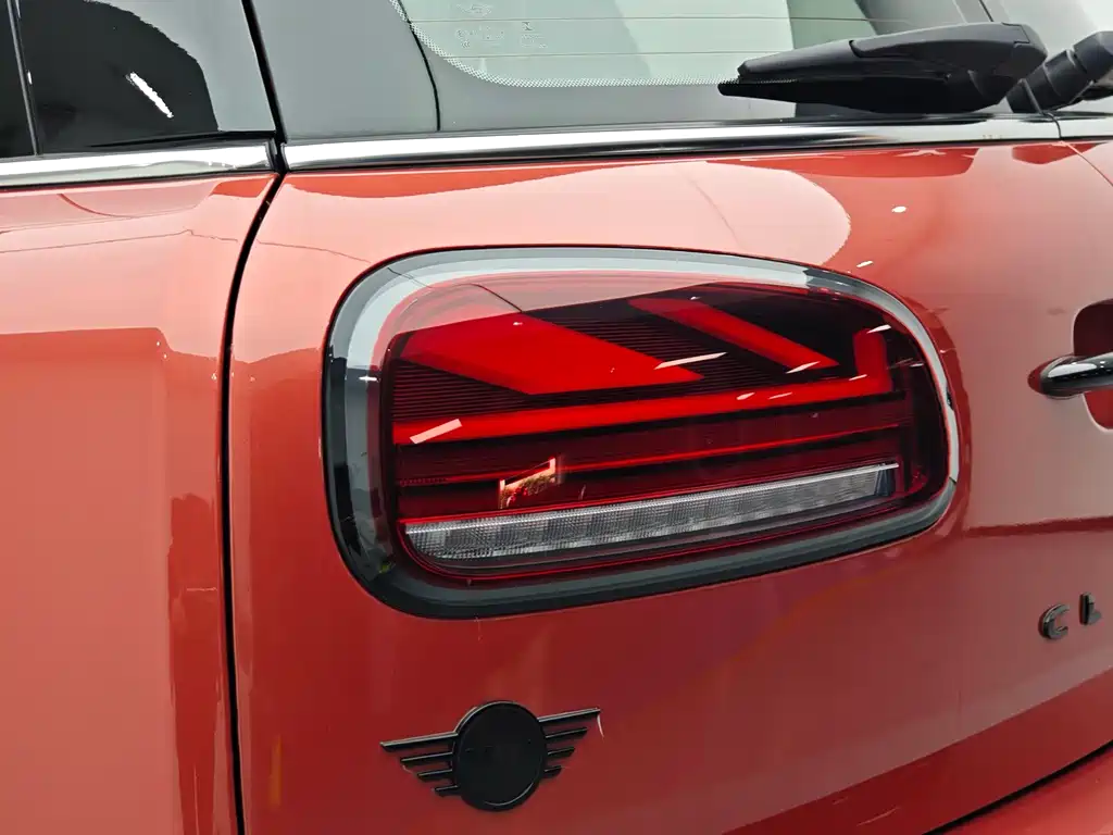 MINI Clubman 2023 — фото 12