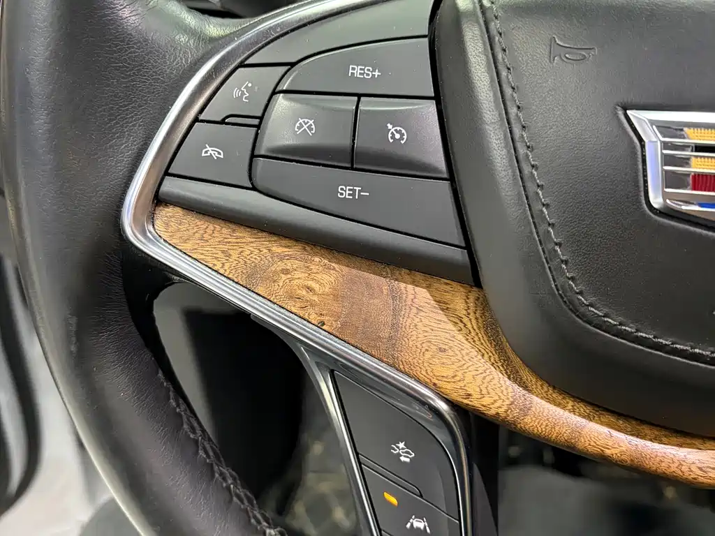 Cadillac XT5 2020 — фото 11