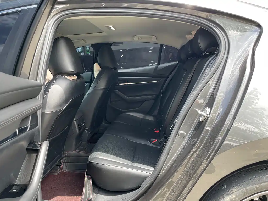 Mazda 3 Axela 2023