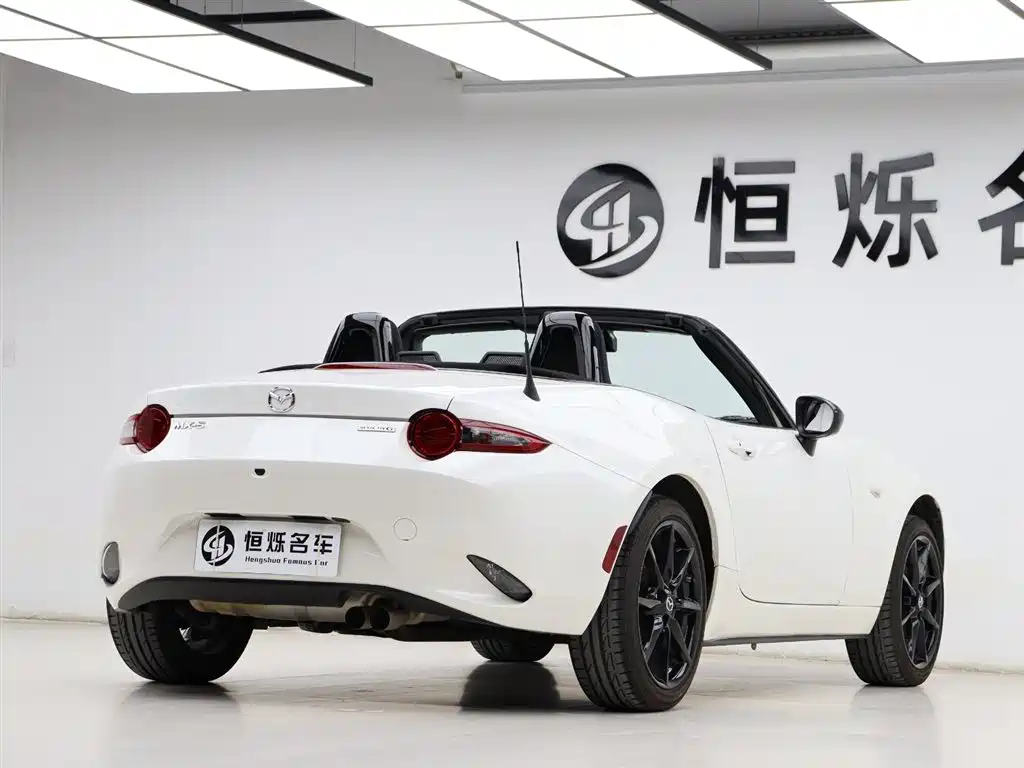 Mazda MX-5 2022 — фото 23