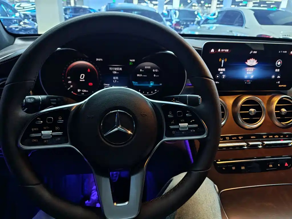 Mercedes-Benz GLC 2020 — фото 13