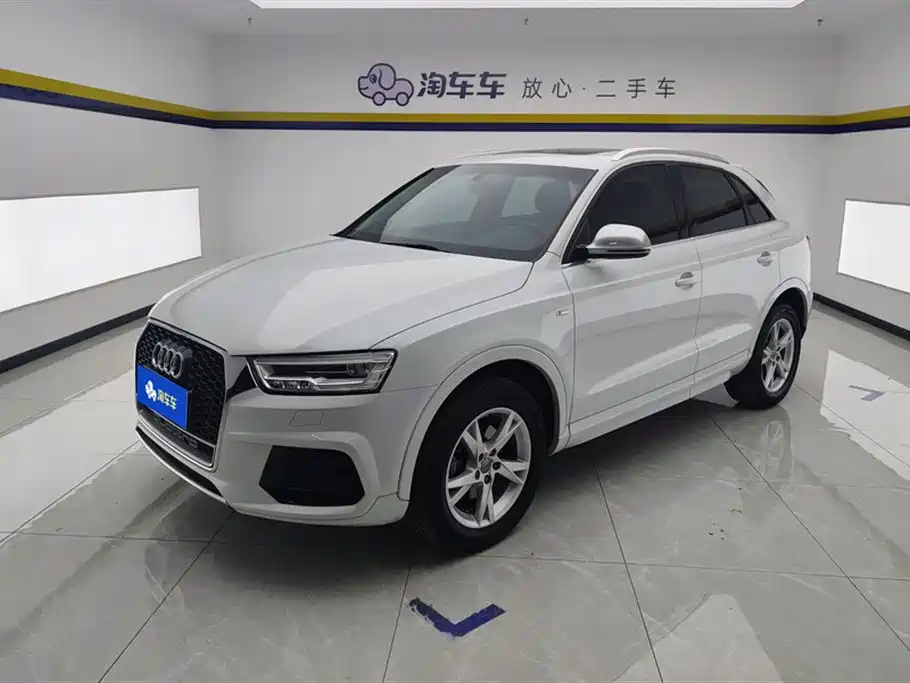 Audi Q3 2018 — фото 1