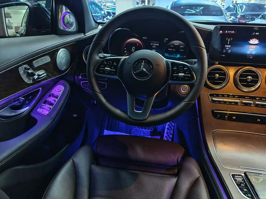 Mercedes-Benz GLC 2020 — фото 21