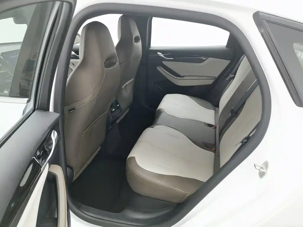 BYD Qin PLUS 2023 — фото 15