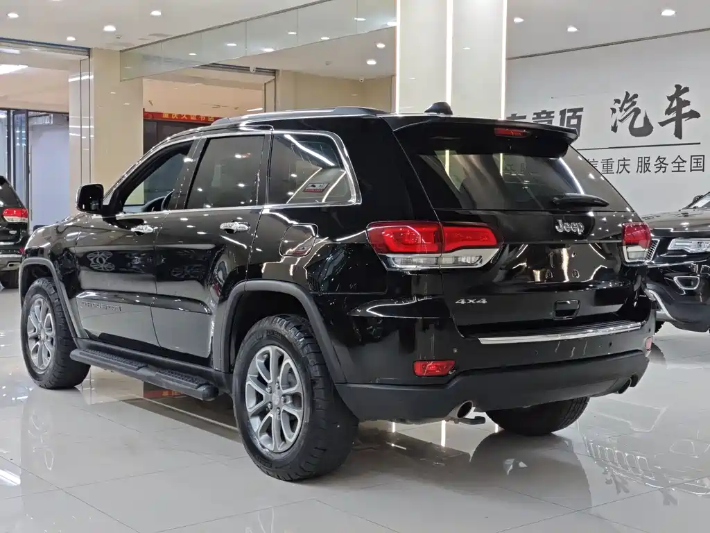 Jeep Grand Cherokee 2021 — фото 15