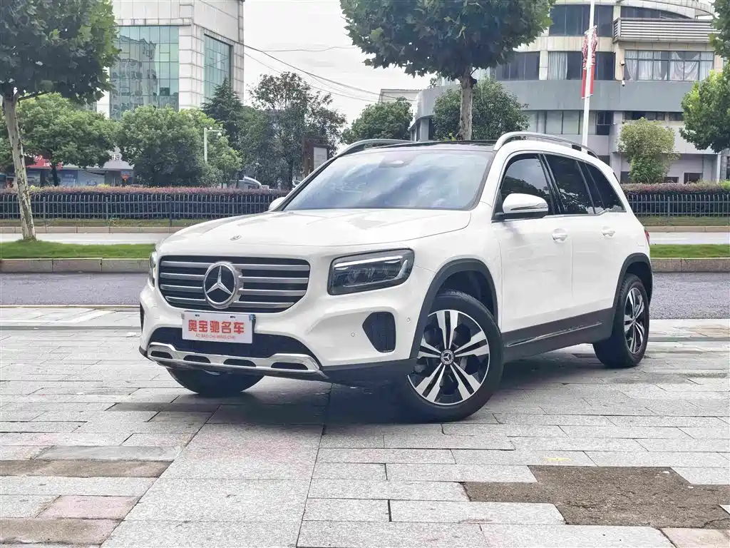 Mercedes-Benz GLB 2024