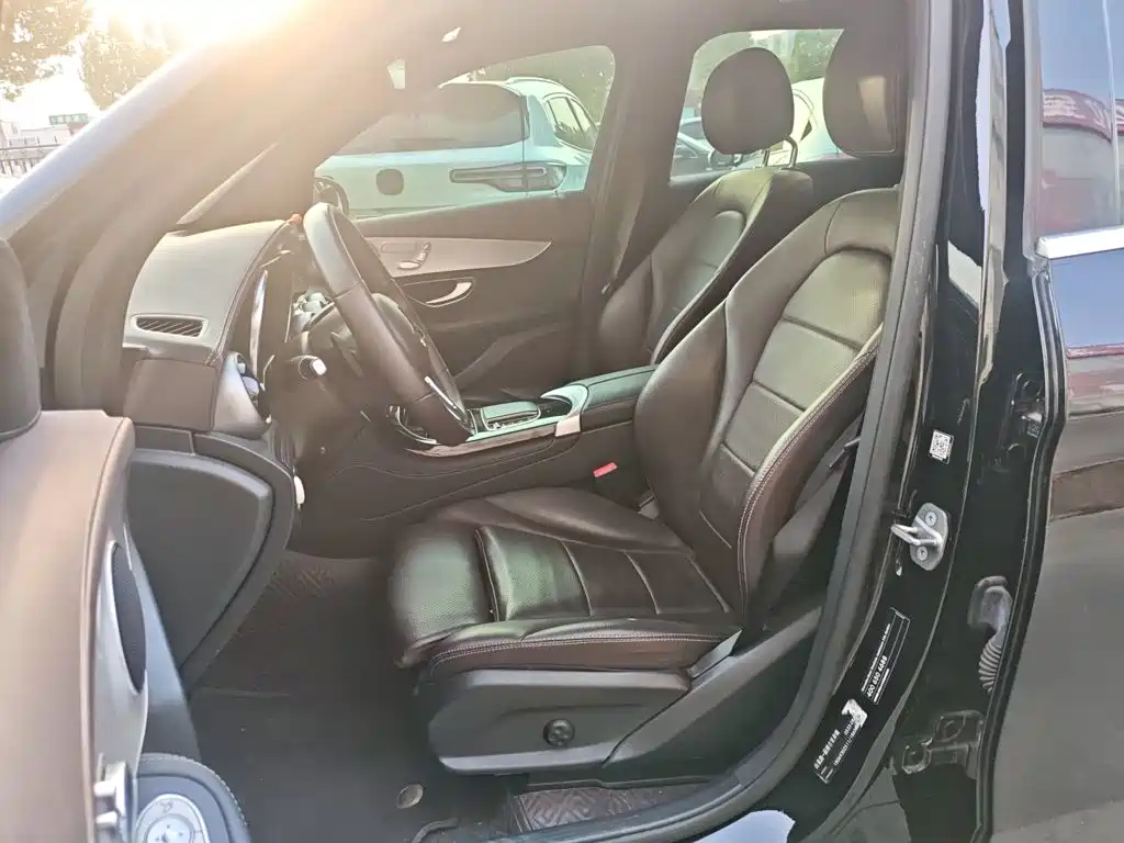 Mercedes-Benz GLC 2020 — фото 11