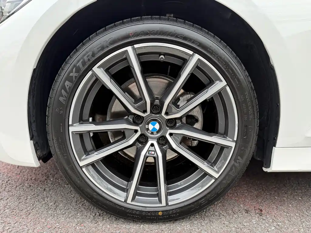 BMW 3 Series 2022 — фото 15