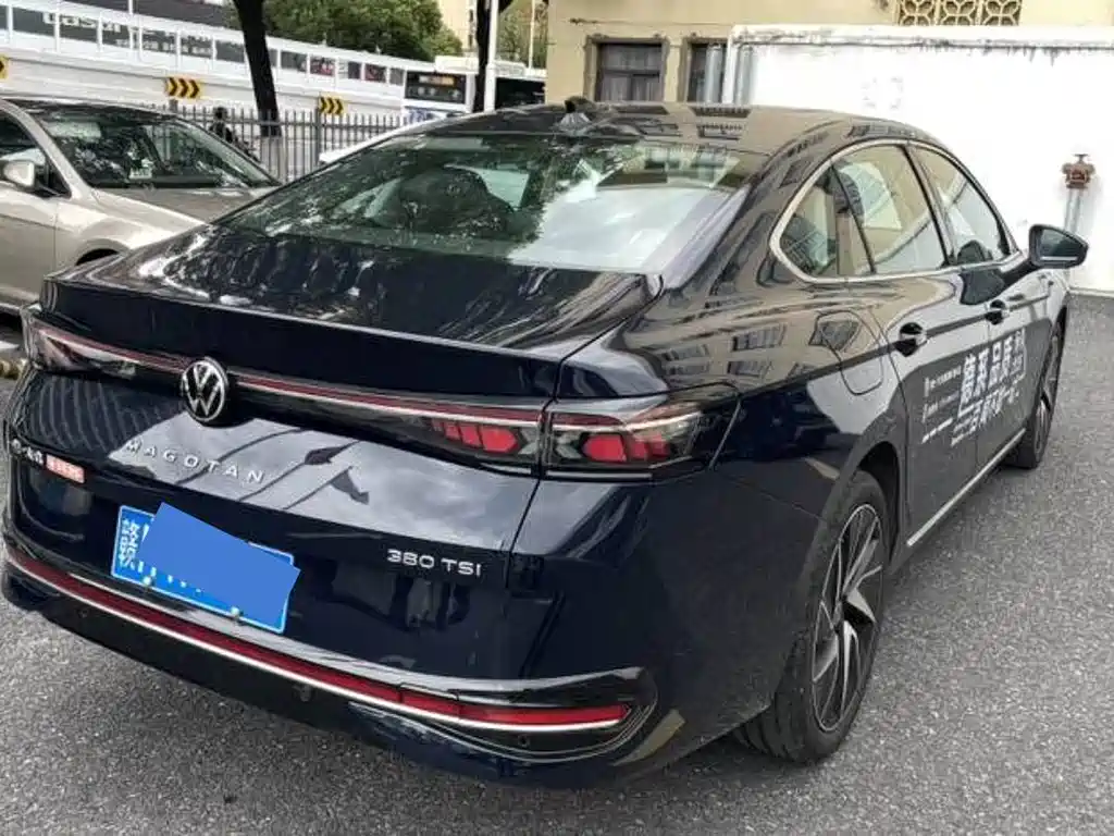 Volkswagen Magotan 2024