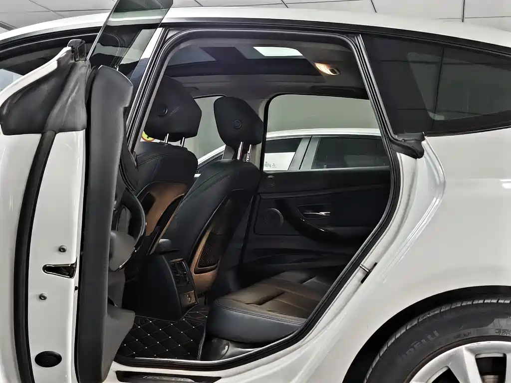 BMW 3 Series GT 2019 — фото 11