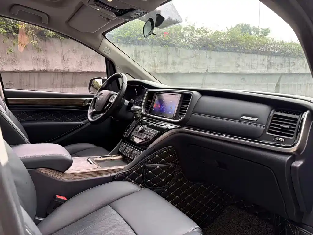 GAC Trumpchi M8 2020 — фото 14