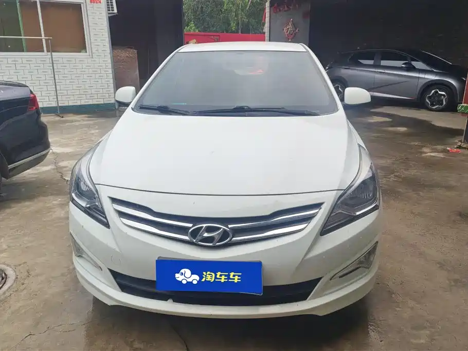Hyundai Verna 2015 — фото 2