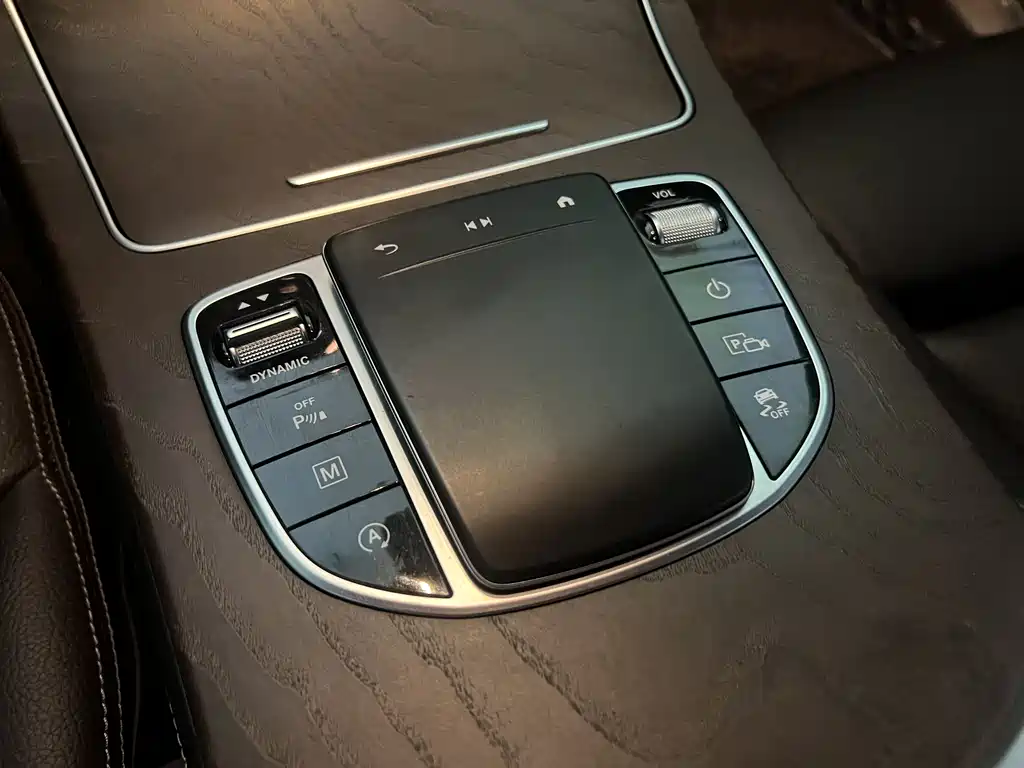 Mercedes-Benz GLC 2020 — фото 22
