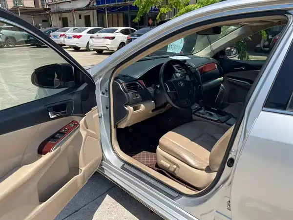 Toyota Camry 2012