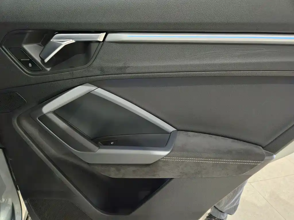 Audi Q3 Sportback 2022 — фото 19