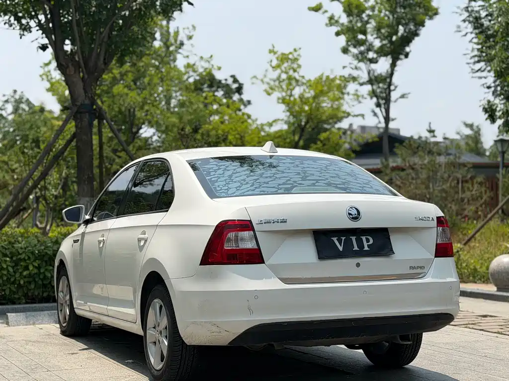 Skoda Rapid 2013