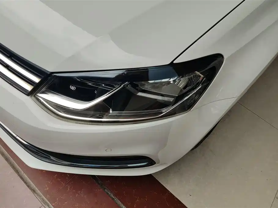 Volkswagen Polo 2015