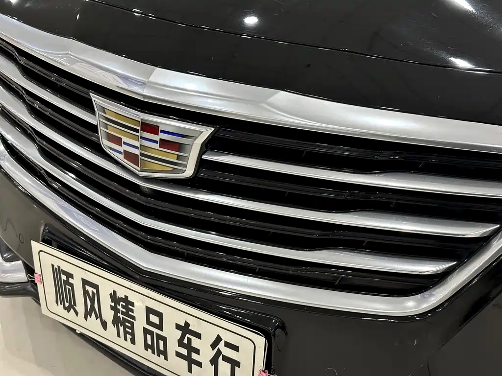 Cadillac CT6 2016 — фото 35