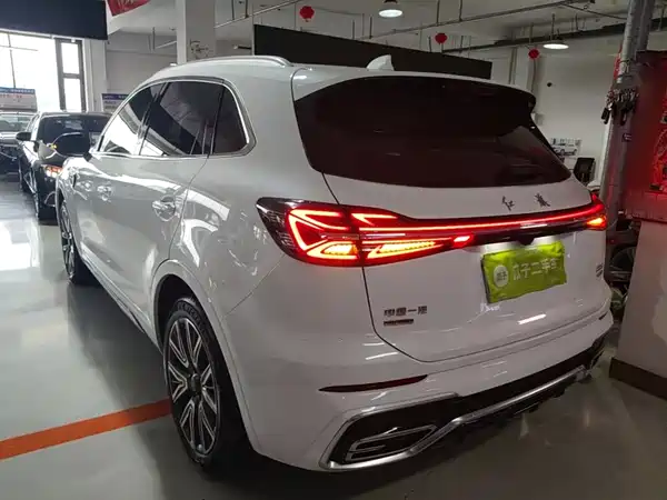 Hongqi HS5 2023