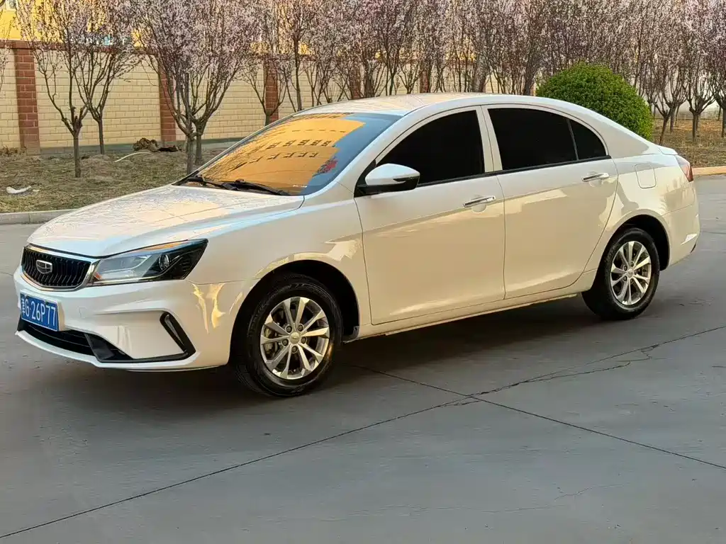 Geely Emgrand 2021