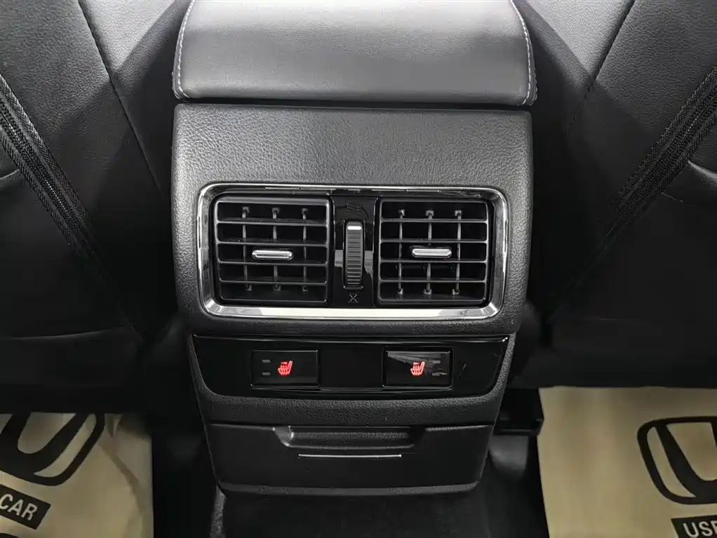 Subaru Legacy 2017 — фото 17