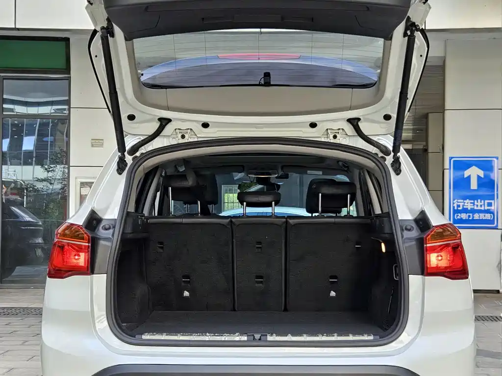 BMW X1 2017 — фото 17