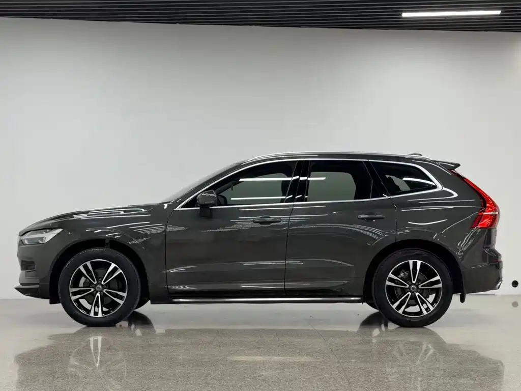 Volvo XC60 2019 — фото 2