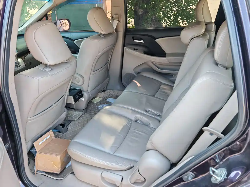 Honda Odyssey 2015 — фото 8