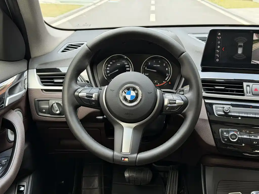 BMW X1 2022 — фото 17