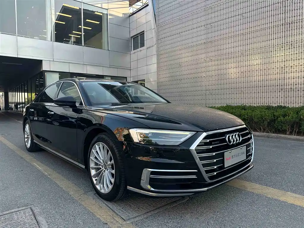 Audi A8 2018 — фото 3