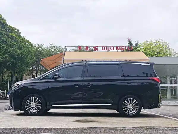 GAC Trumpchi M8 2022
