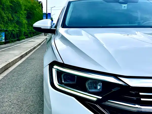 Volkswagen Sagitar 2023