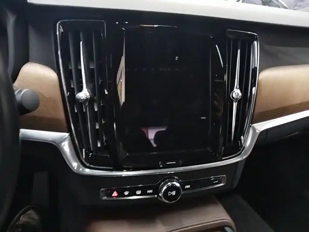 Volvo S90 2021 — фото 13