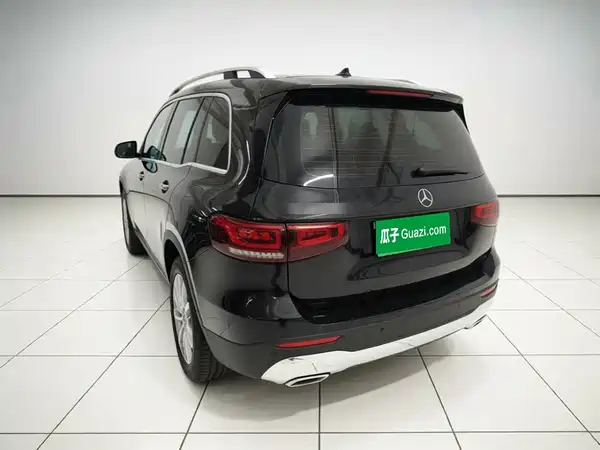 Mercedes-Benz GLB 2023