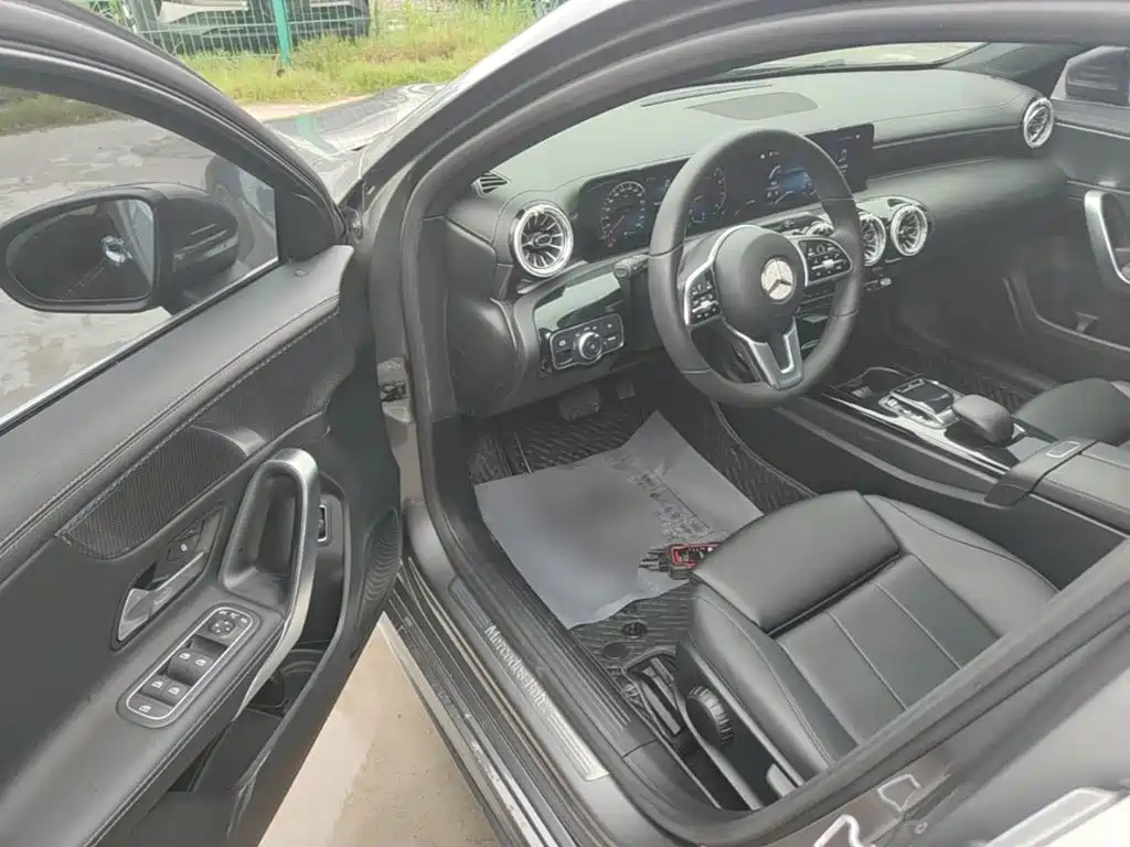 Mercedes-Benz A-Class 2021 — фото 16