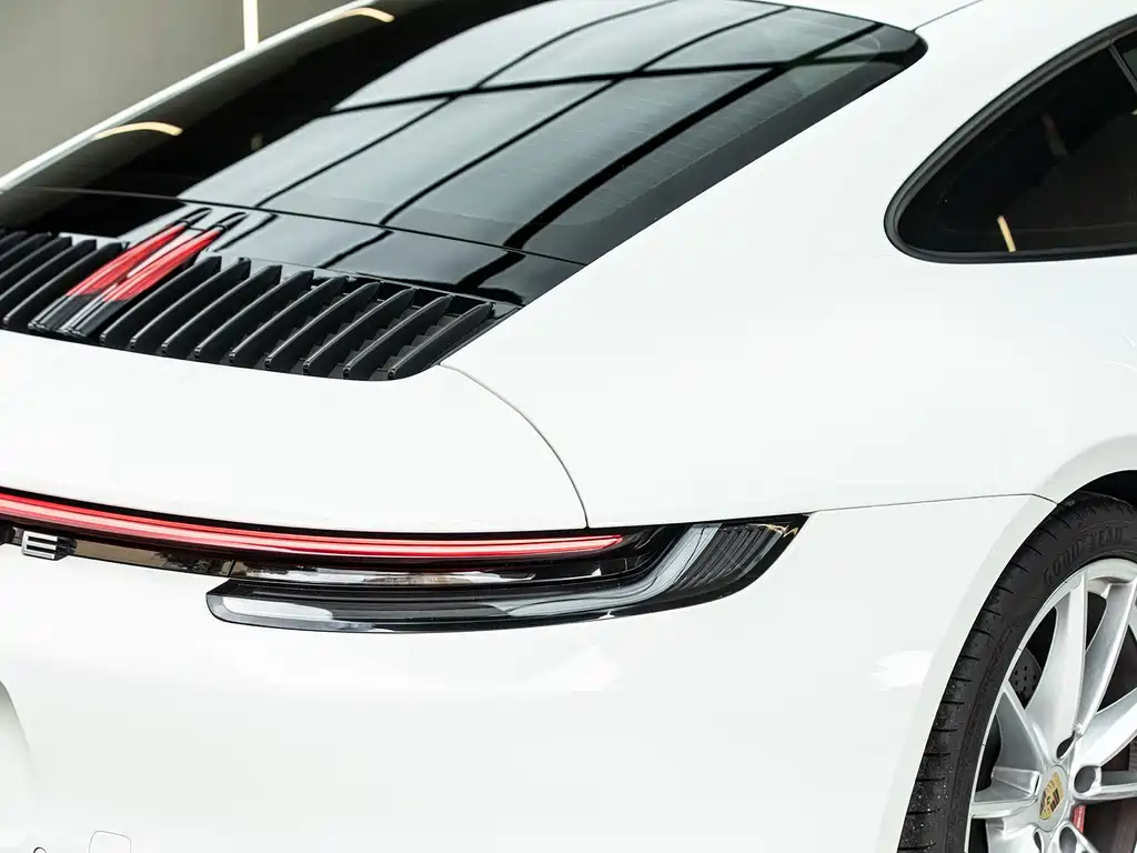 Porsche 911 2023 — фото 6