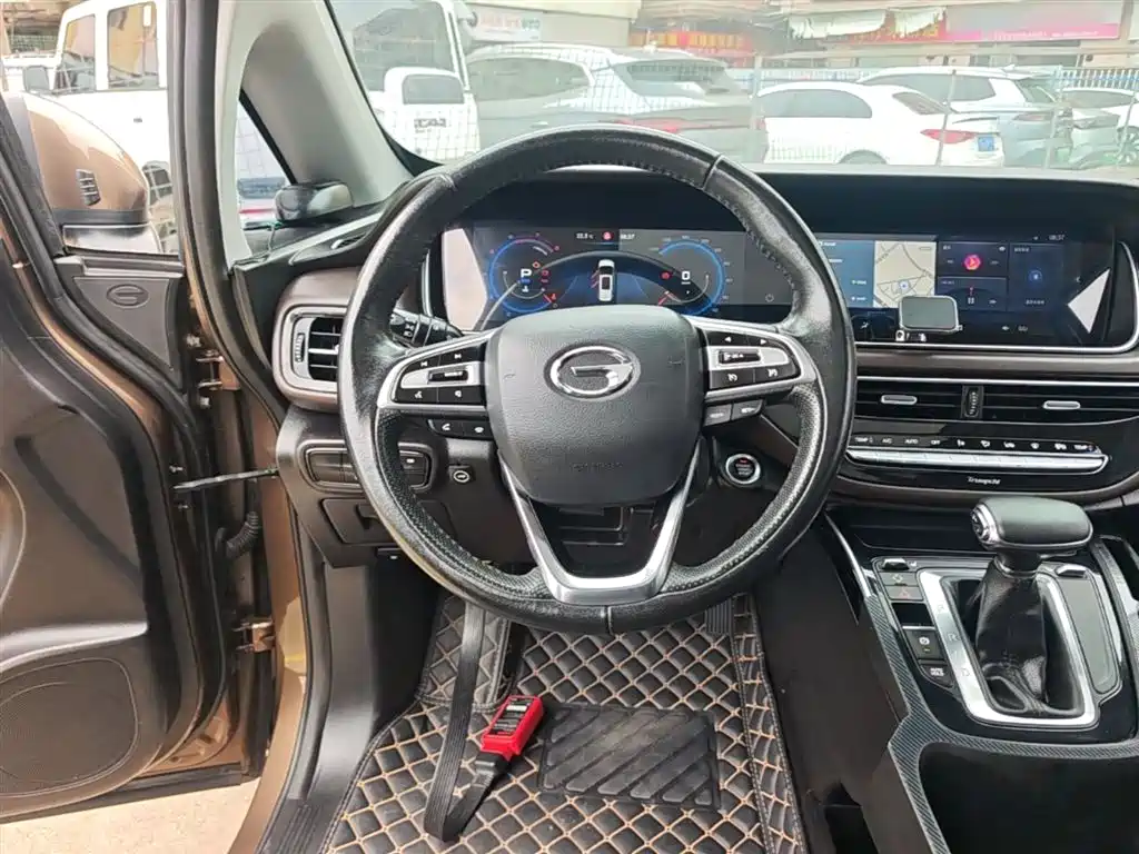 GAC Motor Trumpchi M6 2019 — фото 11
